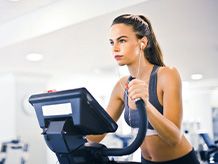 Sport-BHs und Tops für Damen