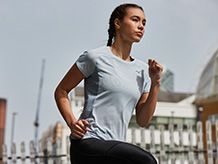 Damen-T-Shirts und Tops mit UV-Schutz