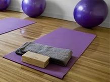 Ausstattung und Zubehör für Massage