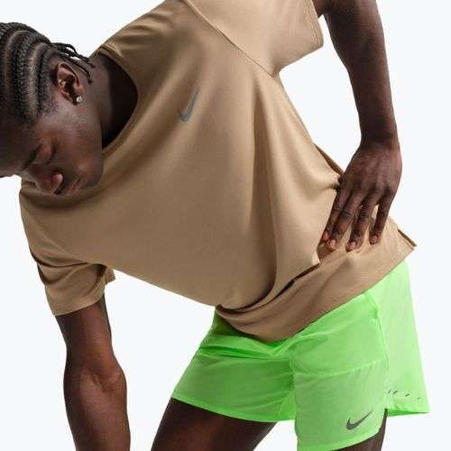 Laufshorts für Herren Nike Stride Dri-Fit Brief-Lined 7" lime blast