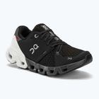 Women's On Cloudflyer 4 schwarz/weiß Laufschuhe