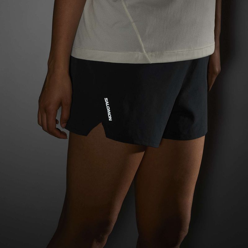 Laufshorts Damen Salomon SHAKEout Core 4" deep black 5