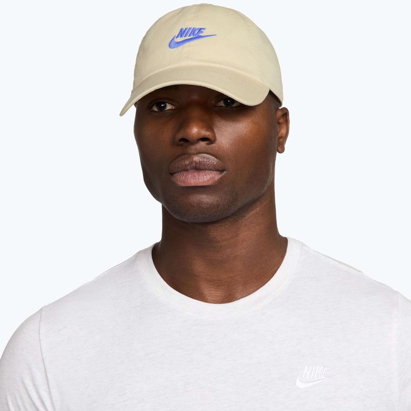 Basecap Nike Club Unstructured Futura Wash light khaki/sapphire 5
