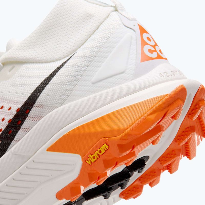 Laufschuhe für Damen Nike ACG Zegama summit white/phantom/safety orange/black 11